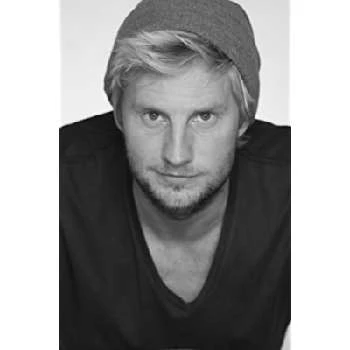 Zachary Moore - Age, Bio, Birthdate, Family, Networth & More