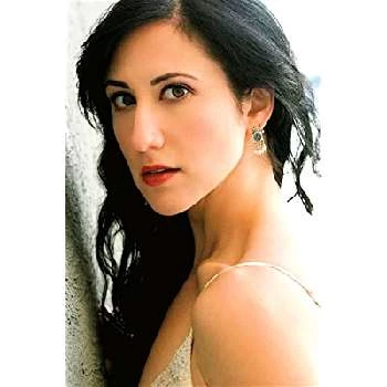 Zahra Hashemian - Age, Bio, Birthdate, Family, Networth & More