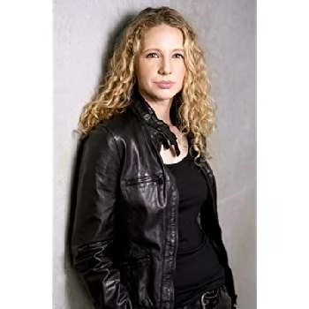 Zandara Kennedy - Age, Bio, Birthdate, Family, Networth & More