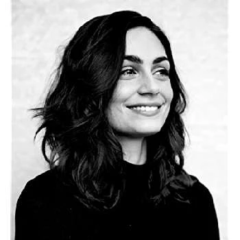 Zara Dwinger - Age, Bio, Birthdate, Family, Networth & More