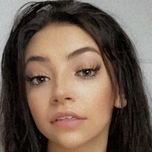 Libby Zaz - Age, Height, Birthdate, Family, Wiki & More