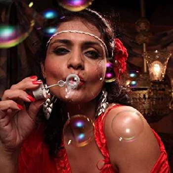 Zeena Bhatia - Age, Bio, Birthdate, Family, Networth & More