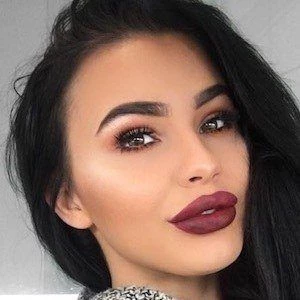 Chrysten Zenoni - Income, Birthday, Family, Bio, Networth & More