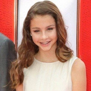 Carys Zeta Douglas - Networth, Bio, Birthdate, Age, Family & More