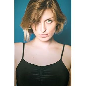 Zina Blahusova - Age, Bio, Birthdate, Family, Networth & More