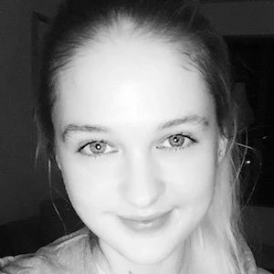 Nela Zisser Biography