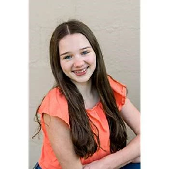 Zoe Sarantakis - Age, Bio, Birthdate, Family, Networth & More