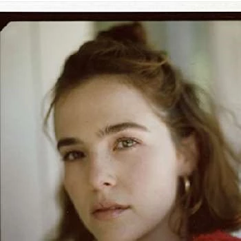 Zoey Deutch - Birthday, Bio, Wiki, Family, Networth & More