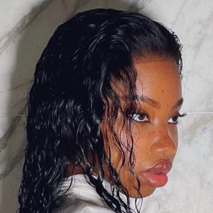 zouniia - Networth, Bio,Birthdate, Family, Wiki & More